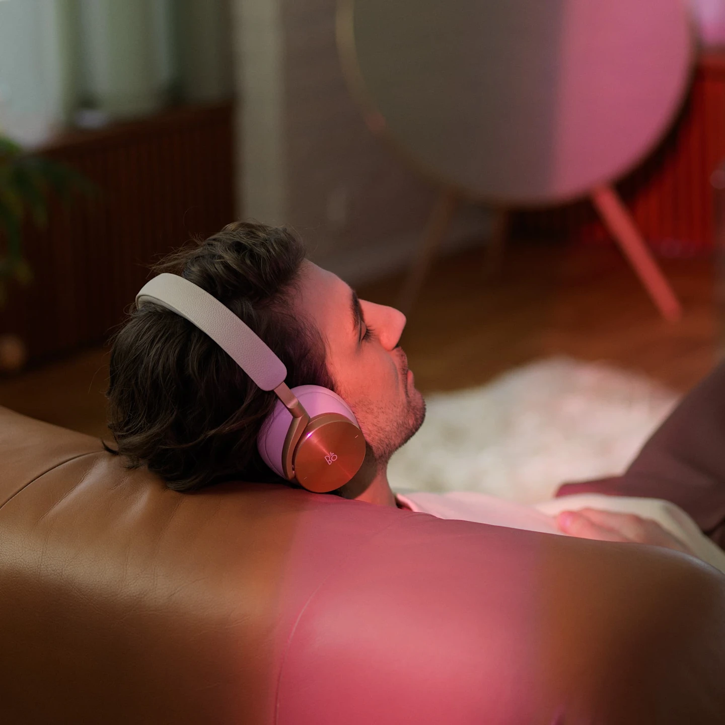 Beoplay H95 Gold Tone